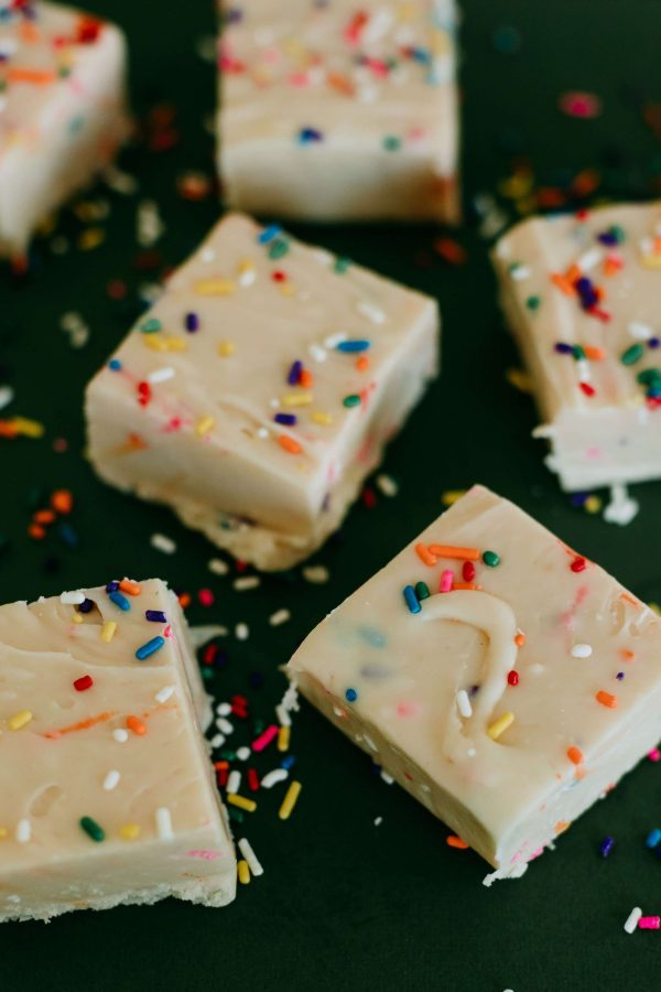 birthday cake fudge slices