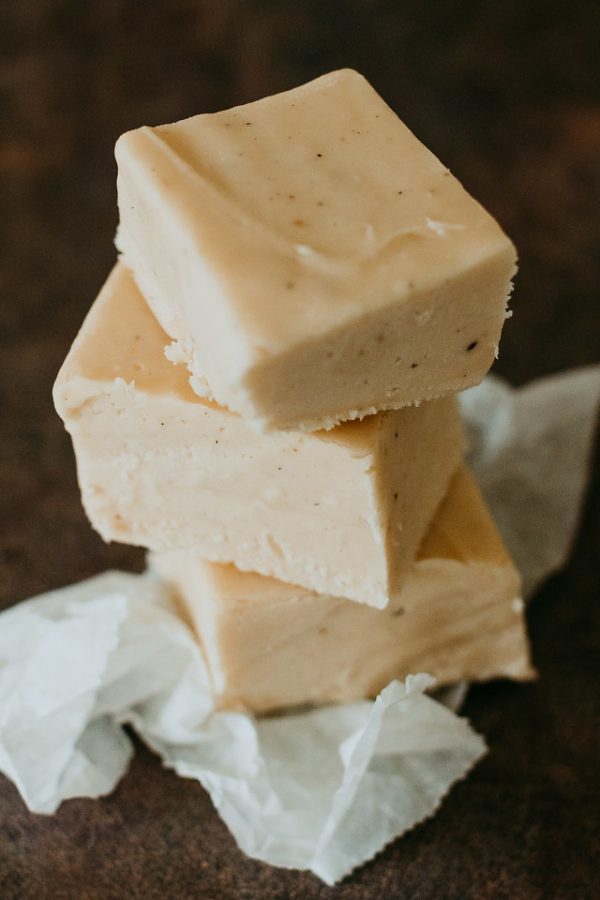 egg nog flavored fudge to celebrate winter
